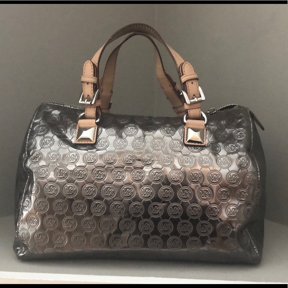 Clearing out my closet - Picture 3 of 6